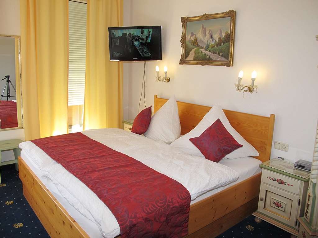 Hotel Garni Almenrausch Und Edelweiss Garmisch-Partenkirchen járás Szoba fotó