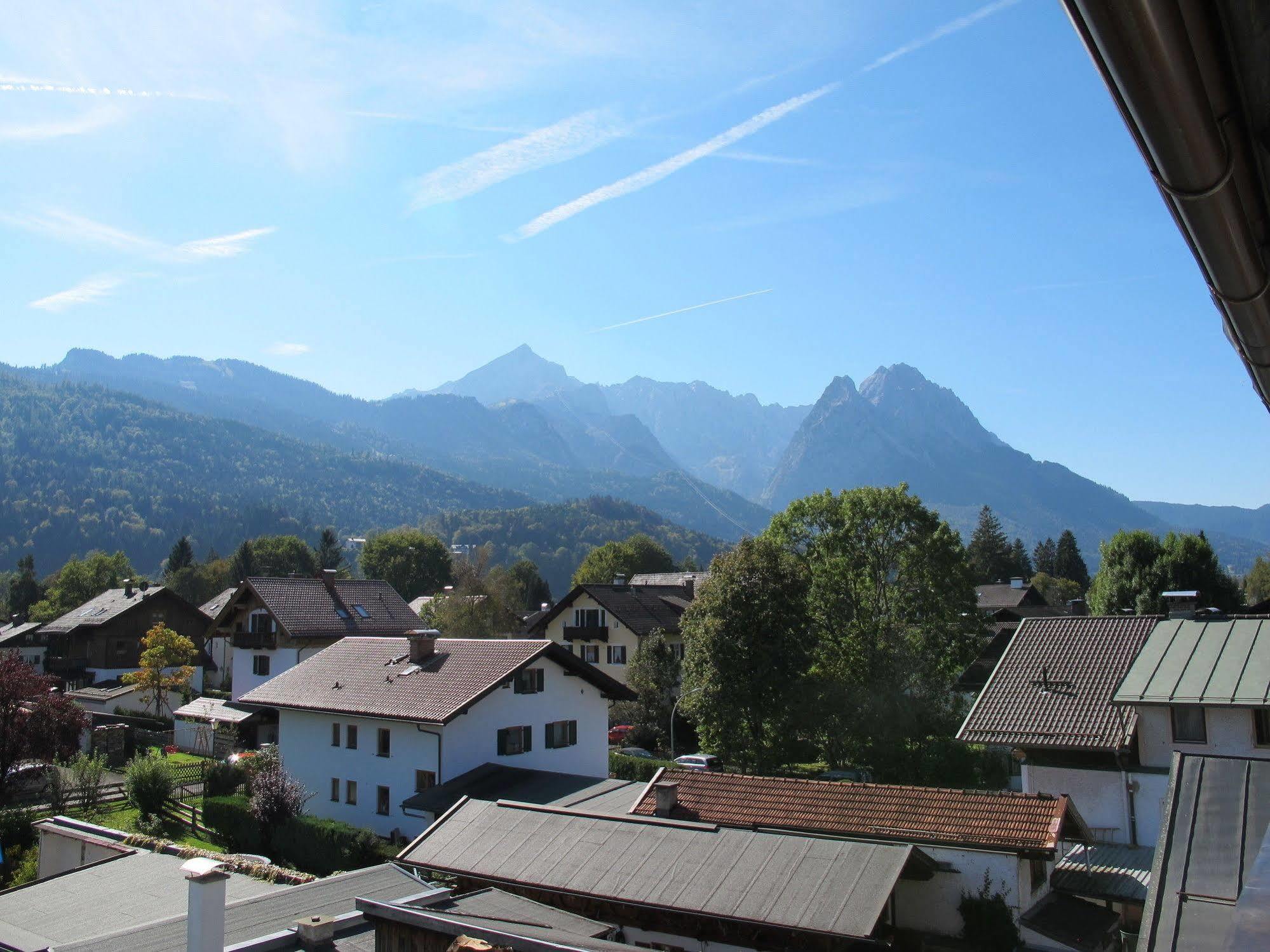 Hotel Garni Almenrausch Und Edelweiss Garmisch-Partenkirchen járás Kültér fotó