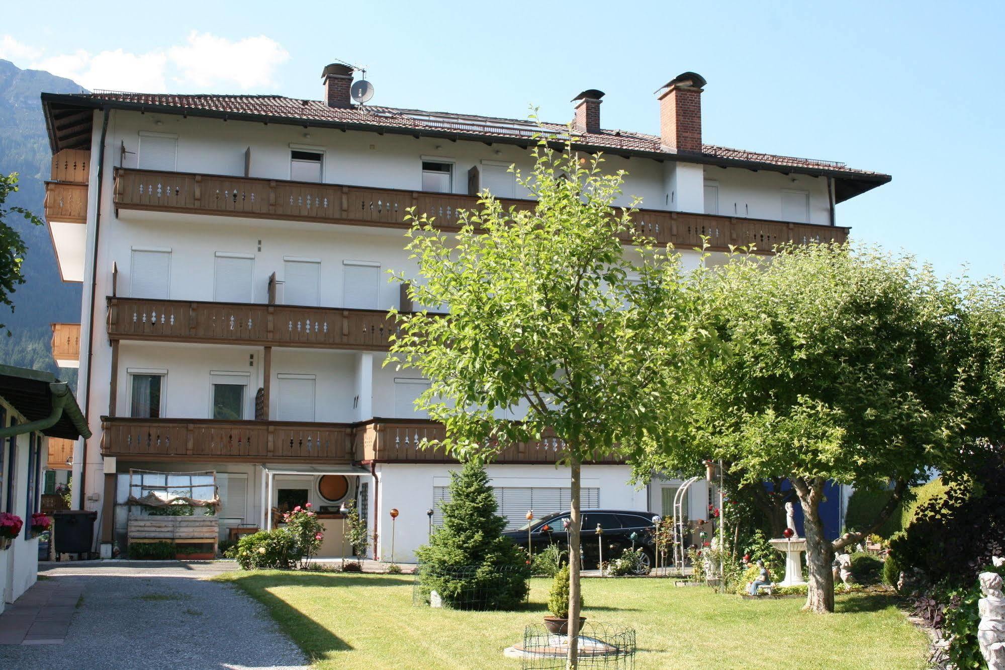 Hotel Garni Almenrausch Und Edelweiss Garmisch-Partenkirchen járás Kültér fotó