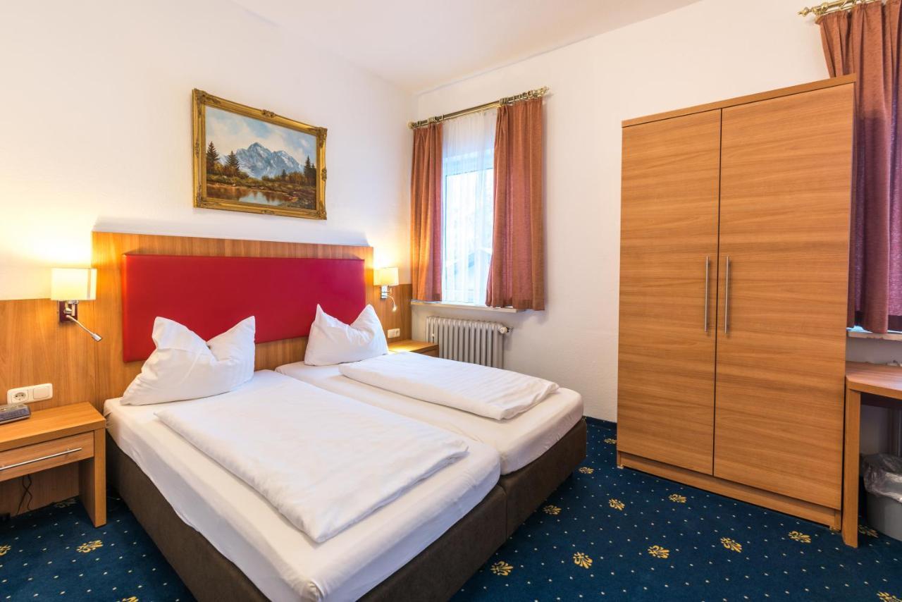 Hotel Garni Almenrausch Und Edelweiss Garmisch-Partenkirchen járás Kültér fotó