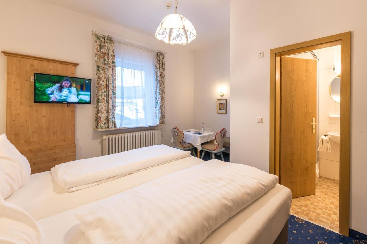 Hotel Garni Almenrausch Und Edelweiss Garmisch-Partenkirchen járás Kültér fotó